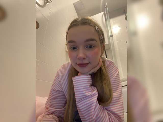 Entrez le videochat erotique avec le
modèle MimiMila MimiMila