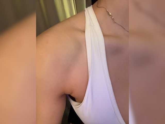 Entra en el chat con el modelo BonnieMur BonnieMur
