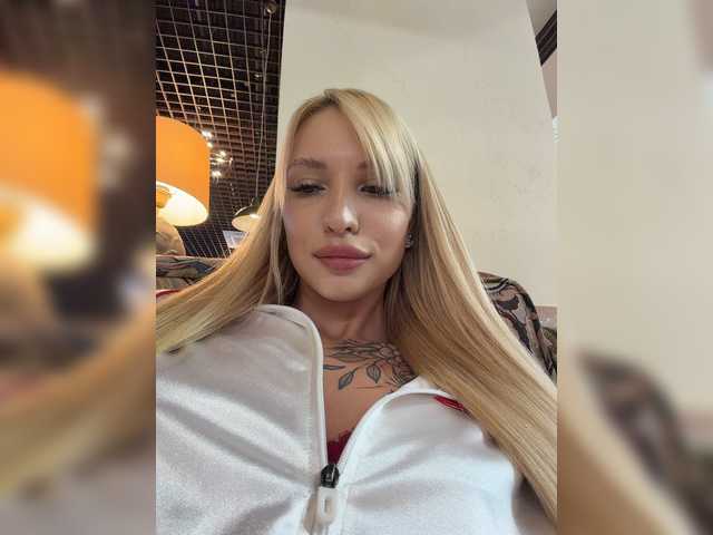 Entrez le videochat erotique avec le
modèle Cristi-Candy Cristi-Candy