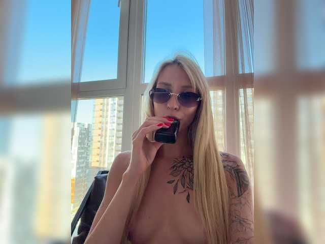 Entrez le videochat erotique avec le
modèle Cristi-Candy Cristi-Candy