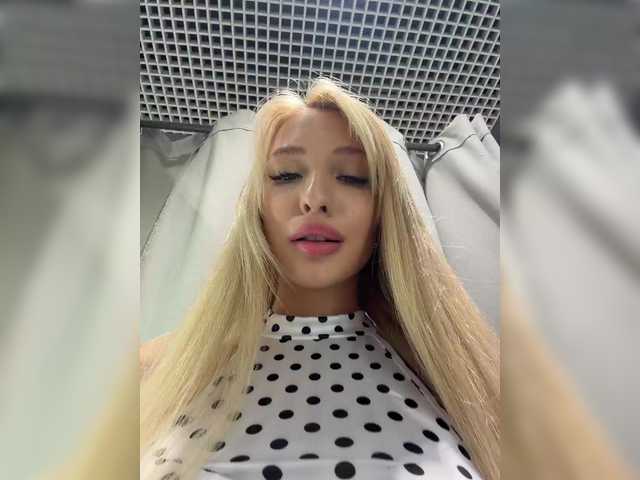 Entrez le videochat erotique avec le
modèle Cristi-Candy Cristi-Candy