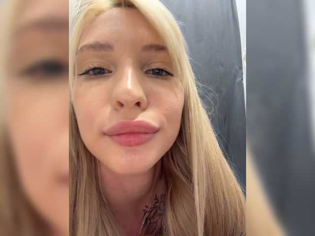 Entrez le videochat erotique avec le
modèle Cristi-Candy Cristi-Candy