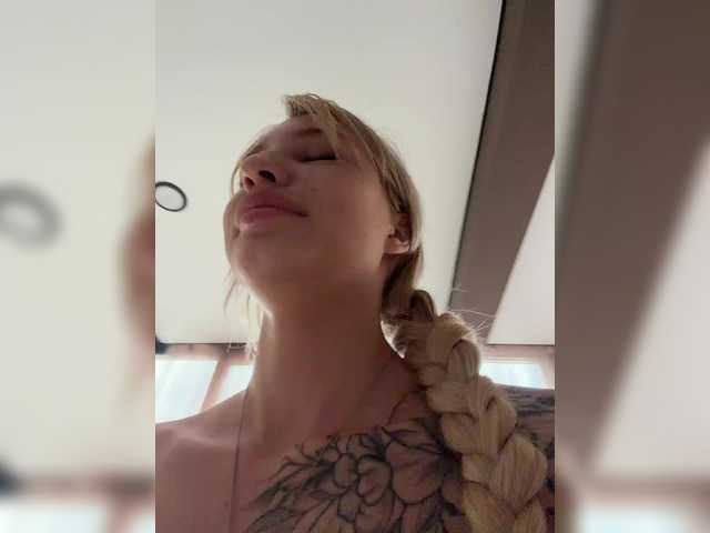 Gratis Live Sexcam mit Cristi-Candy Cristi-Candy