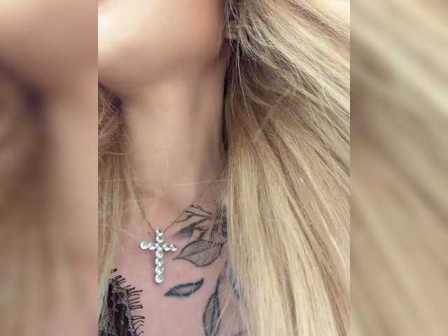 Gratis Live Sexcam mit Cristi-Candy Cristi-Candy