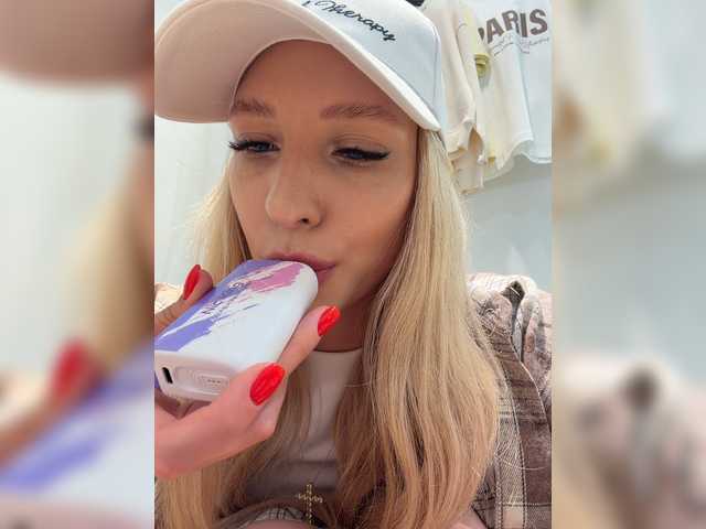 Accedi alla chat con il nickname Cristi-Candy Cristi-Candy