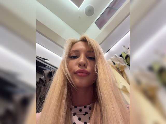 go to chat with Cristi-Candy