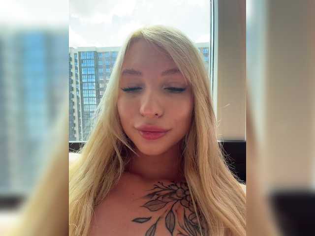 Gratis Live Sexcam mit Cristi-Candy Cristi-Candy
