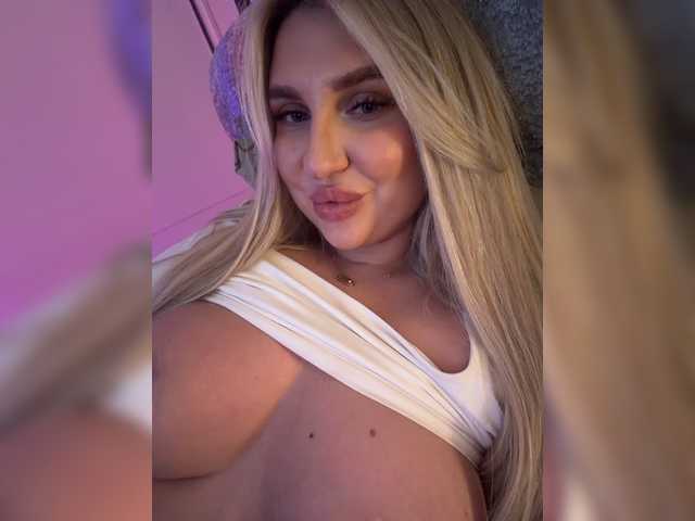 go to chat with Stiflers_mom
