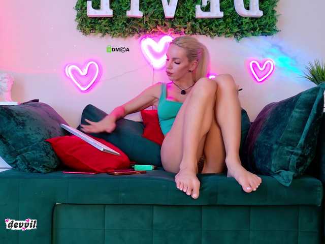 Accedi alla chat con il nickname Devil2222 Devil2222