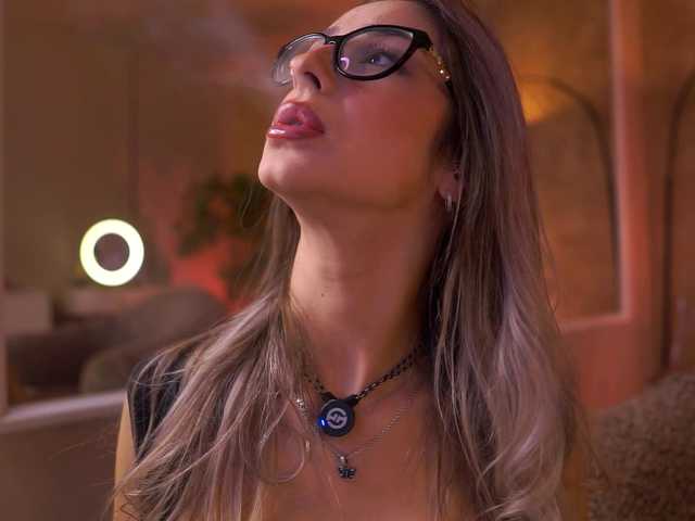 Gratis Live Sexcam mit MaddieBryggs MaddieBryggs