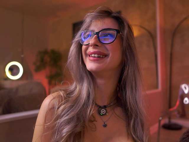 Gratis Live Sexcam mit MaddieBryggs MaddieBryggs