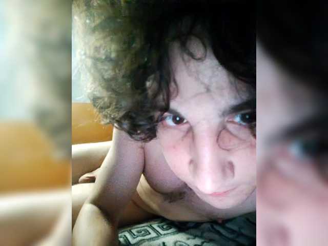 Accedi alla chat con il nickname Jamesstroy18 Jamesstroy18