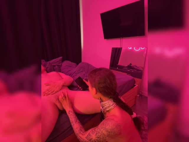 Gratis Live Sexcam mit Ewwawow Ewwawow