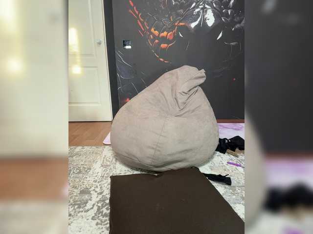 Gratis Live Sexcam mit MilleMiMiMi MilleMiMiMi