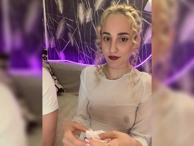 Entrez le videochat erotique avec le
modèle _Sweet_dream_ _Sweet_dream_