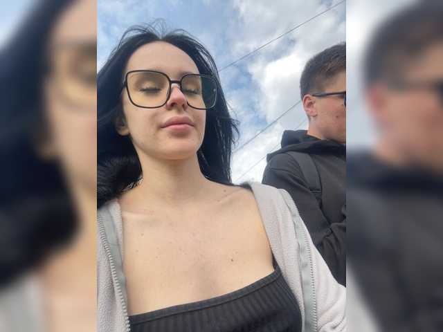 Entra en el chat con el modelo leocouple leocouple