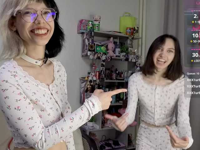 Vai a chattare su KateMooss KateMooss