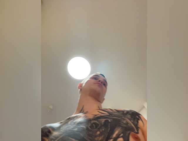Idź na czacie AAOneLove AAOneLove