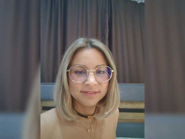 Accedi alla chat con il nickname Zhenya-and-Vasilisa Zhenya-and-Vasilisa