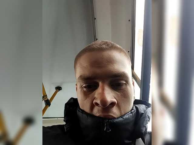 Accedi alla chat con il nickname Stefan313 Stefan313