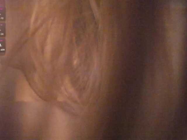 Vai a chattare su YunLe YunLe