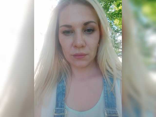 go to chat with Sandra26a