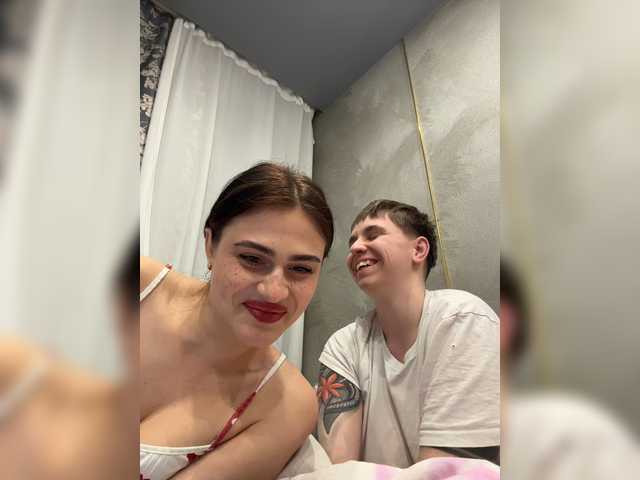 go to chat with Kris-and-Vanessa