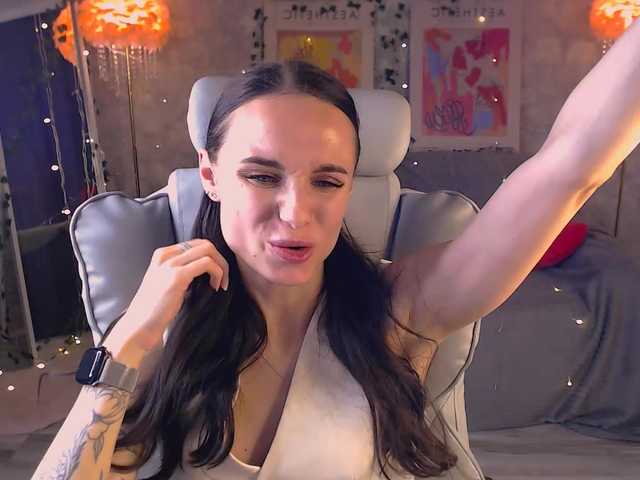 go to chat with NicoleMerz