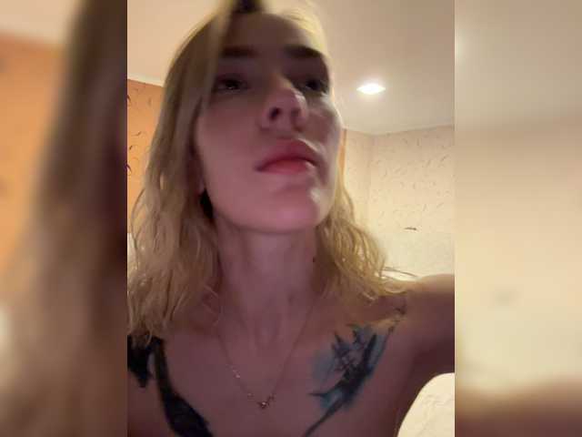 AlinnaAnnila AlinnaAnnila