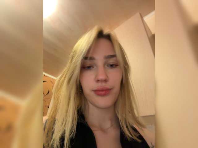 go to chat with AlinnaAnnila