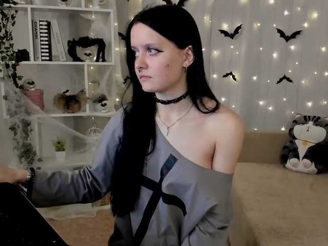 Перейти в чат MillyYoung