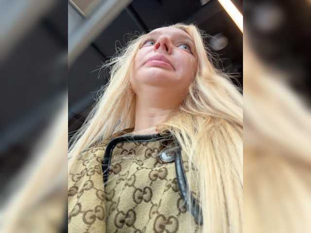 AmmyAlexInPublic