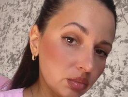 AwesomeGirlll model avatar