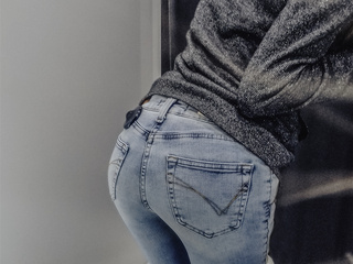 sweet ass in jeans