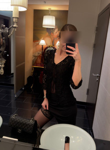 sucking_whore 1 photo 14902810