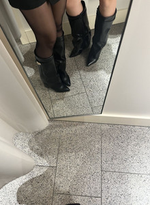 sucking_whore 1 photo 15391582