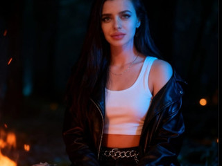 julia.h.