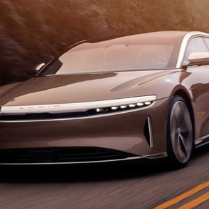 Automobile