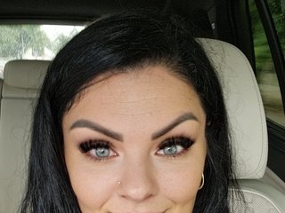 Yanisa28