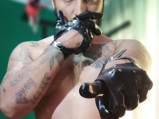 latex gloves and undewar