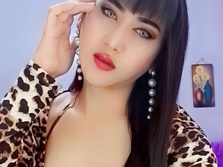 QUEEN MISTRESS