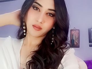 QUEEN 👑