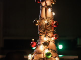 A human xmas tree? why not?