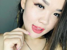 azur-moon — LIVE on BongaCams