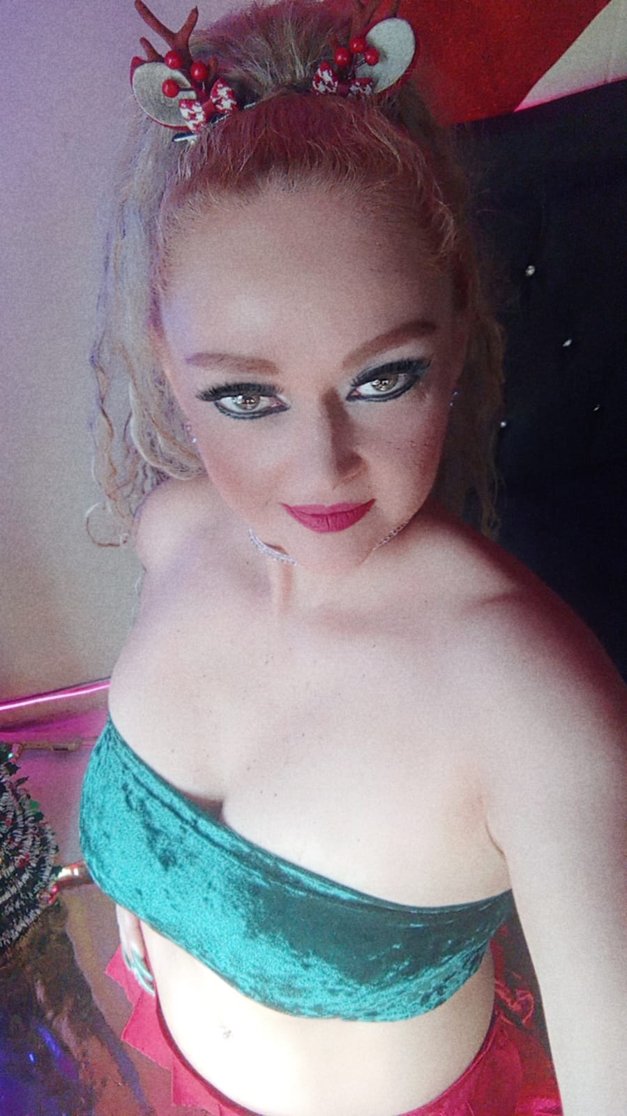 Aleja_Fox Keep with your magic touch 😈 image: 1