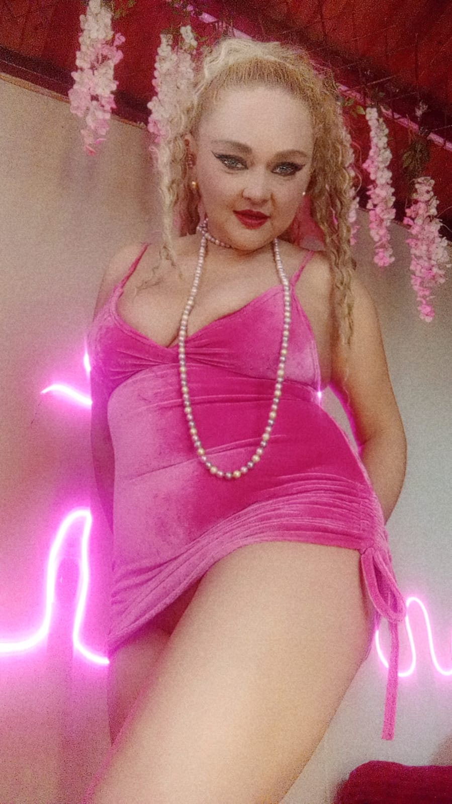 Aleja_Fox Slide that dildo inside of me 🥵 image: 1