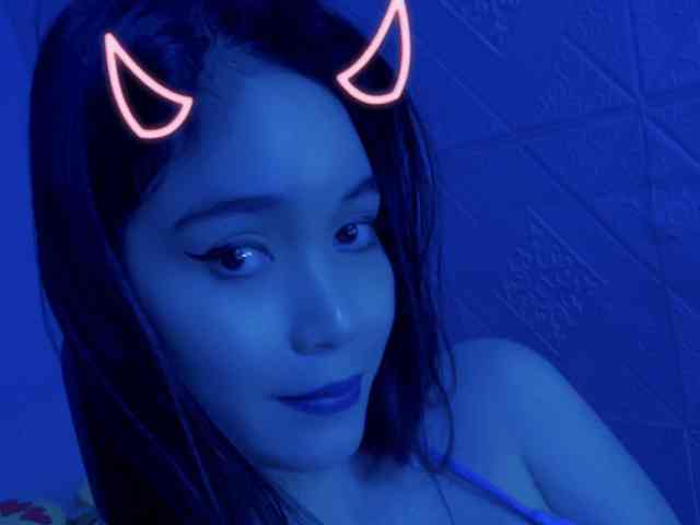 MommyXplode69