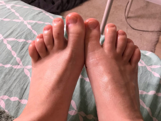 feet