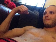 Romance32 Live Webcam on BongaCams