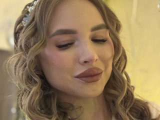 16. *_*
